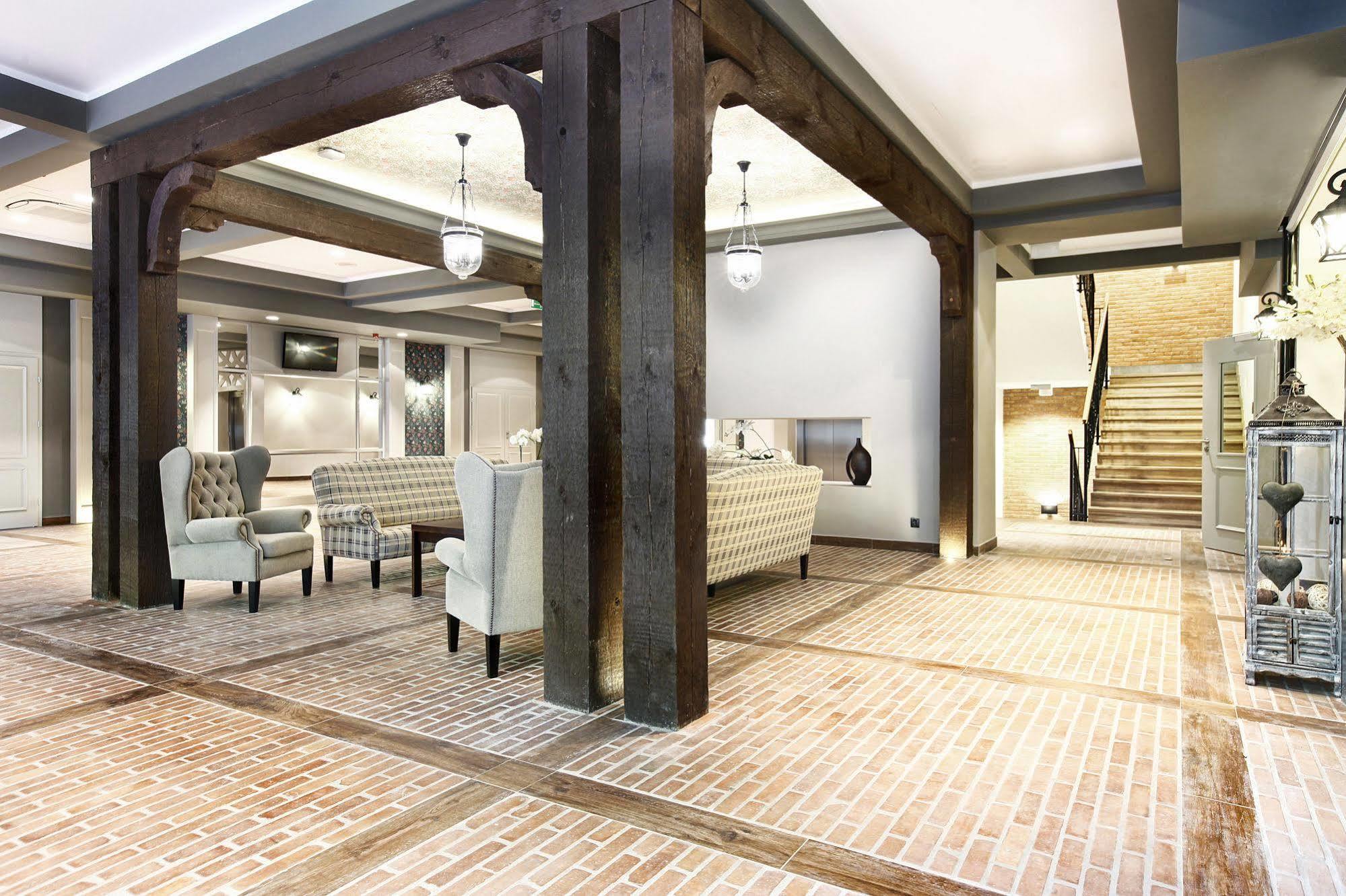 Hotel Aubrecht Country Spa Resort Przechlewo Exterior foto